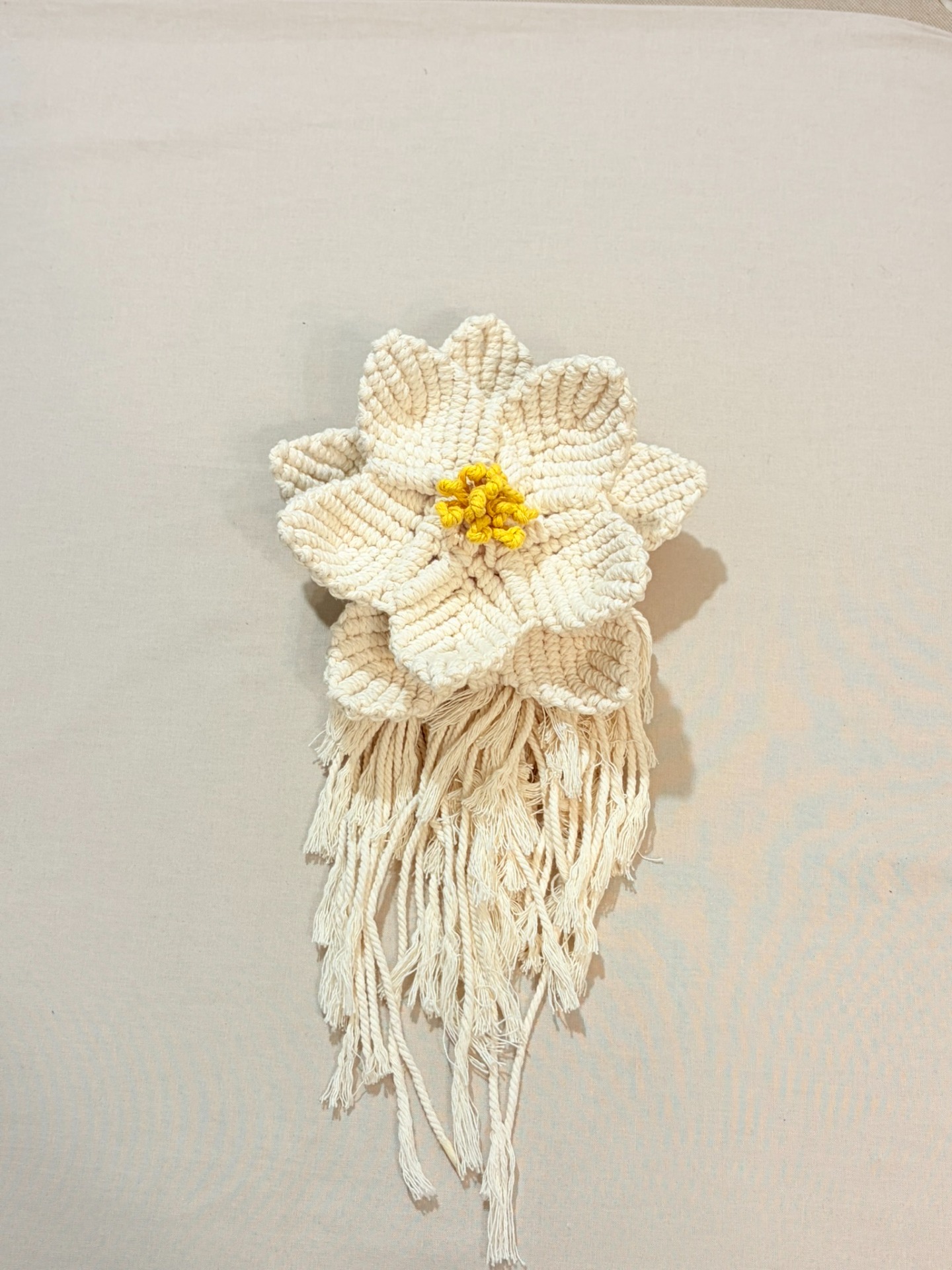 Makramee kukka / Lumpeenkukka - Macrame flower / Lily